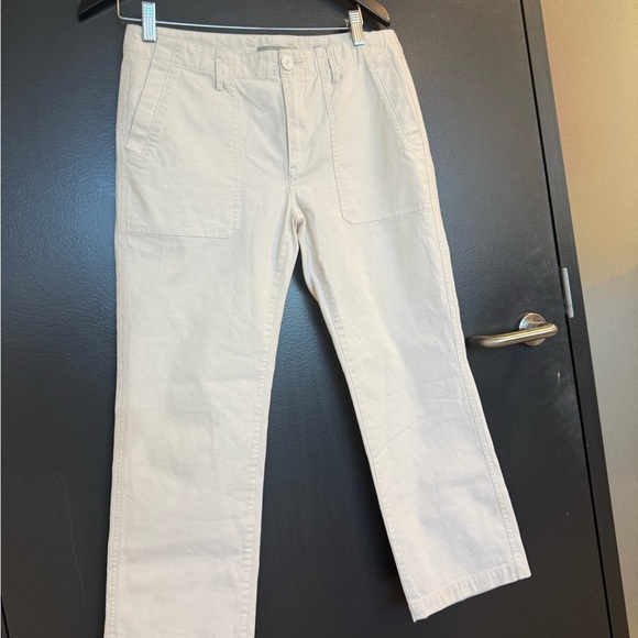 Vince Light Beige Capris with Pockets - Picture 4 of 13